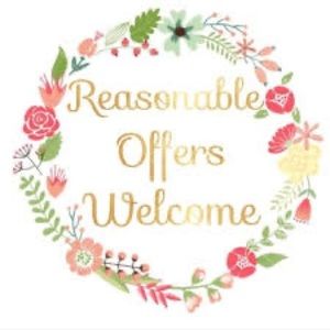 Reasonable offers welcome!🌸💕